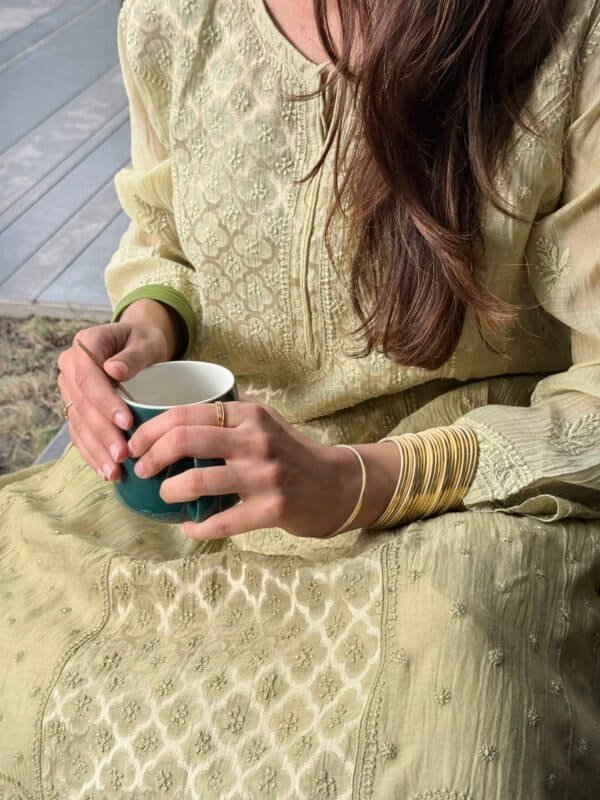 kali chikankri kurta pista green 2